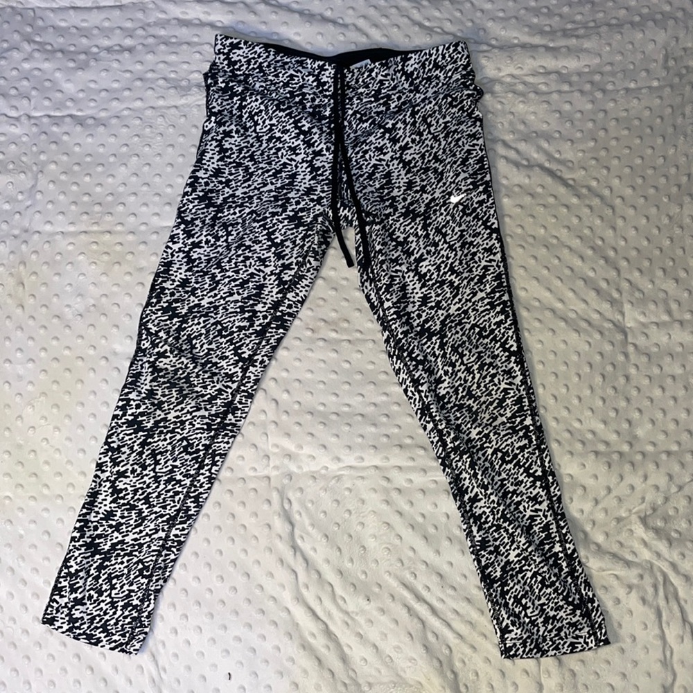 Nike dri-fit leggings, size small